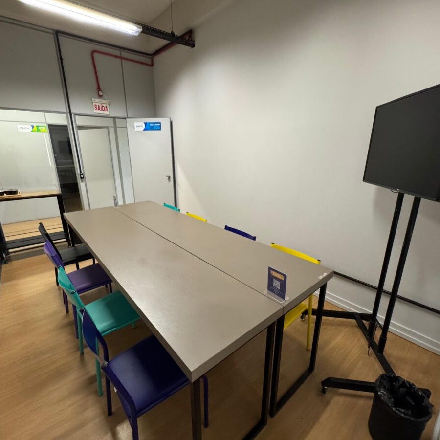 sala de reuniao criciuma